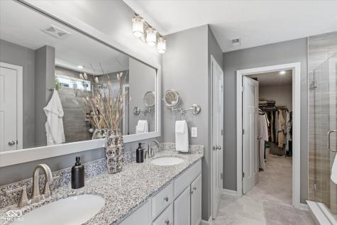 1427 Oak Lake Lane Brownsburg IN 46112