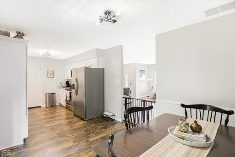 4215 S Walcott Street Indianapolis IN 46227