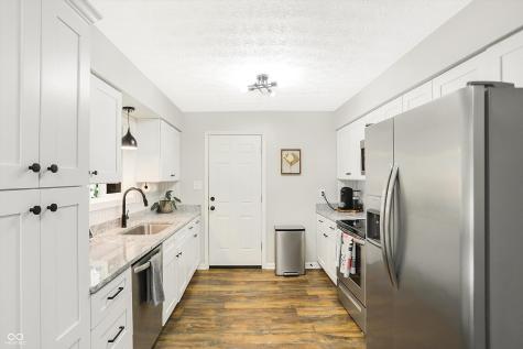 4215 S Walcott Street Indianapolis IN 46227