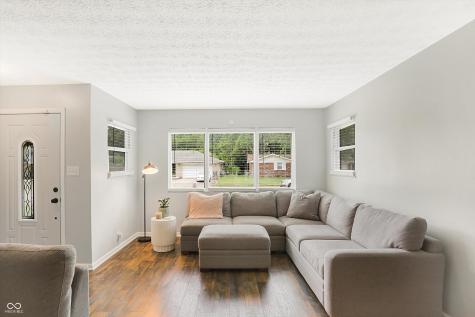 4215 S Walcott Street Indianapolis IN 46227