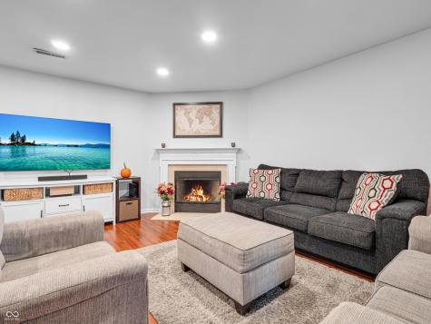 6334 Jakes Place Indianapolis IN 46237