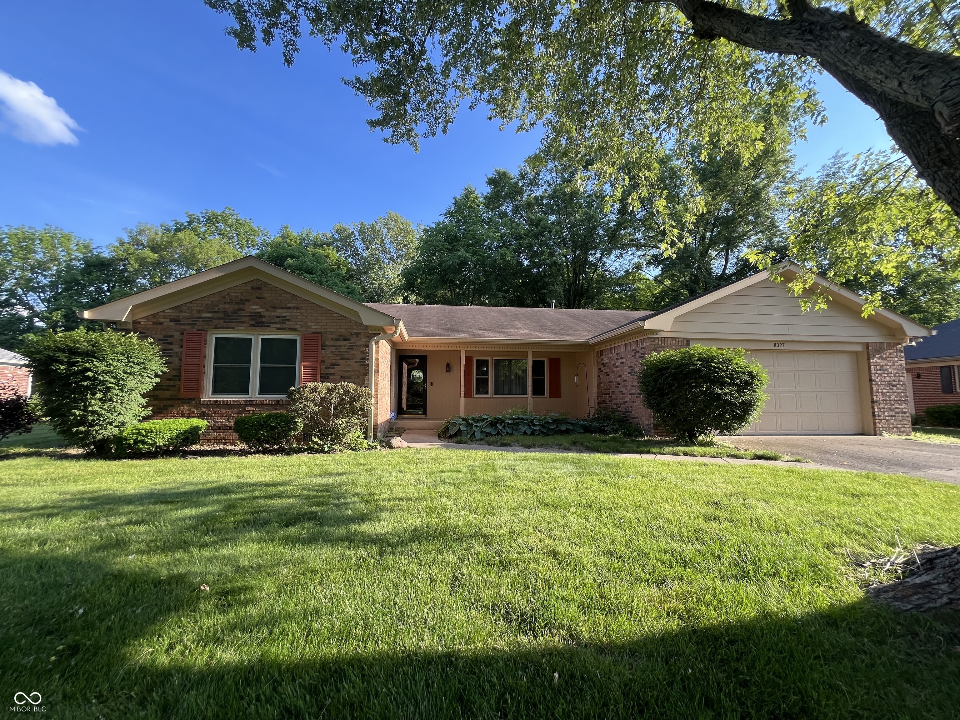 8327 Warrington Drive Indianapolis IN 46234