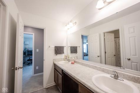 530 Shallowroot Lane Sheridan IN 46069