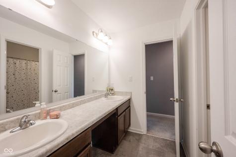 530 Shallowroot Lane Sheridan IN 46069