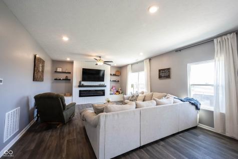 530 Shallowroot Lane Sheridan IN 46069
