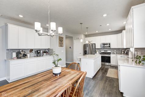 33 N Highland Knoll Way Bargersville IN 46106