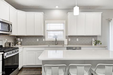 33 N Highland Knoll Way Bargersville IN 46106