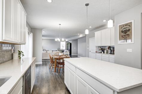 33 N Highland Knoll Way Bargersville IN 46106