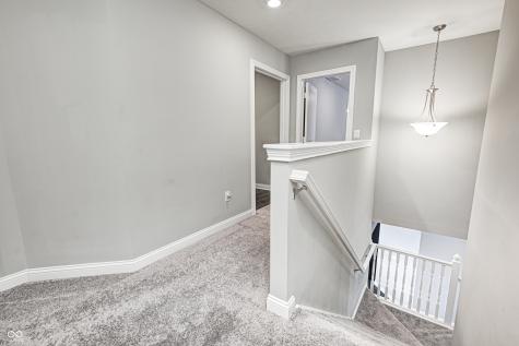 33 N Highland Knoll Way Bargersville IN 46106