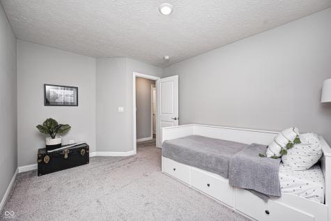 33 N Highland Knoll Way Bargersville IN 46106