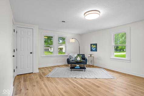 425 Patterson Road Columbus IN 47203