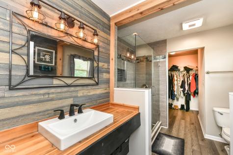 2020 Treving Drive Cicero IN 46034