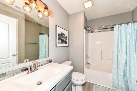 2020 Treving Drive Cicero IN 46034