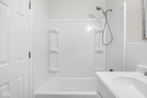 7149 Buick Drive Indianapolis IN 46214