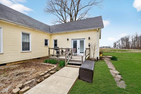 18755 E County Road 750 N Hope IN 47246