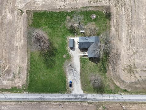 18755 E County Road 750 N Hope IN 47246