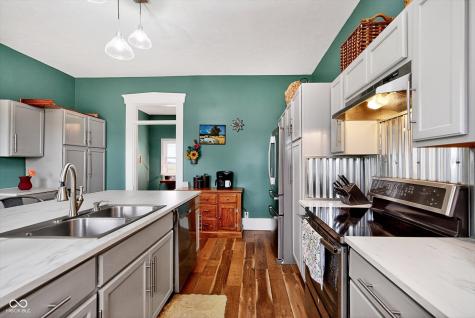18755 E County Road 750 N Hope IN 47246