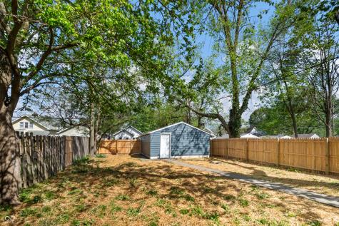 621 N Grant Avenue Indianapolis IN 46201