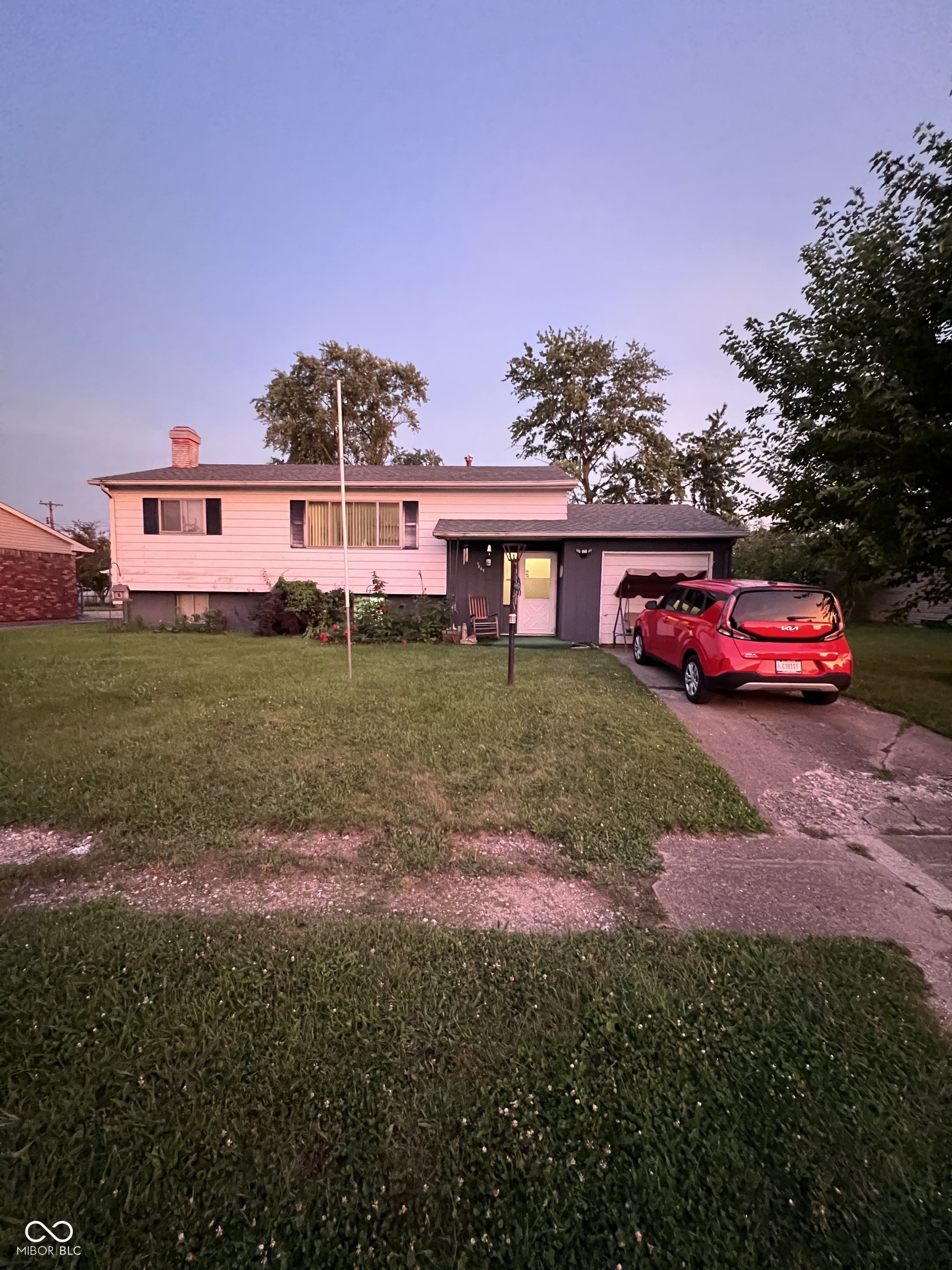 5643 W Henry Street Indianapolis IN 46241