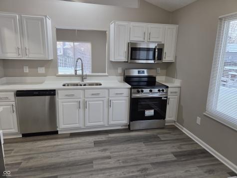 7438 Deville Court Indianapolis IN 46256