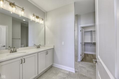 2412 N Keenan Circle Westfield IN 46074