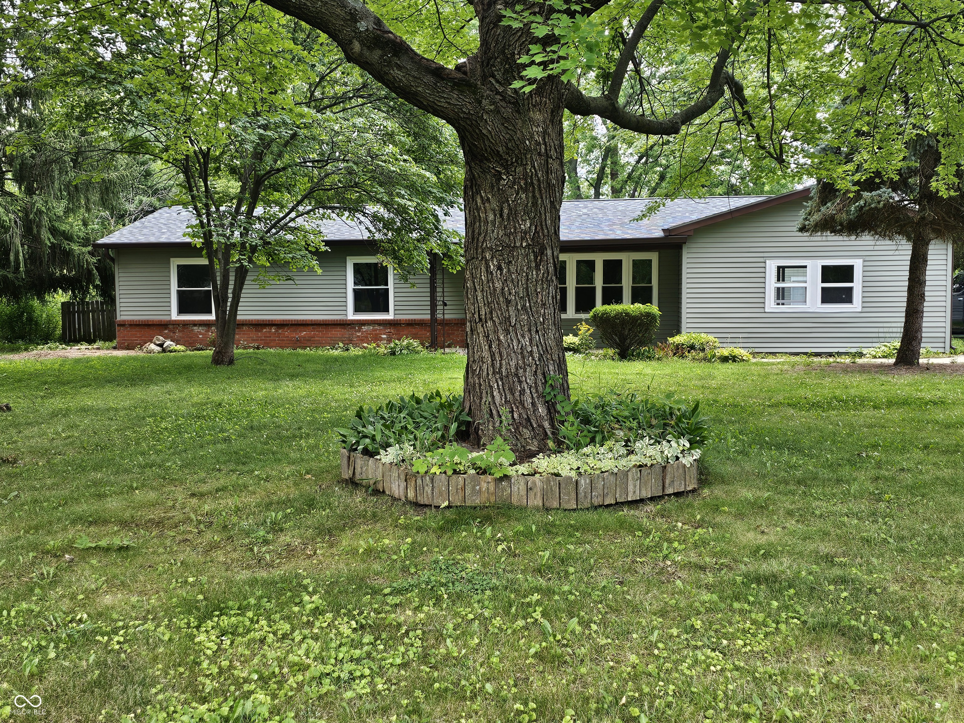 5731 Daphne Drive Indianapolis IN 46278
