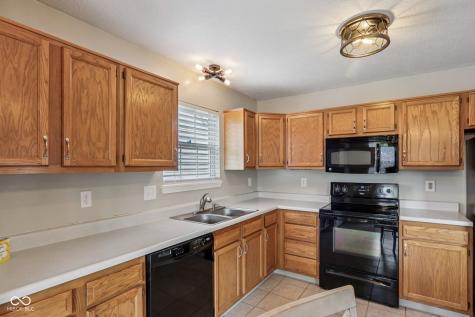 8424 Southern Springs Way Indianapolis IN 46237