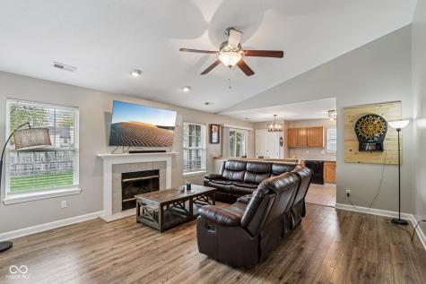 8424 Southern Springs Way Indianapolis IN 46237