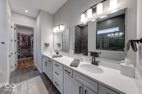 15818 Scher Drive Westfield IN 46074