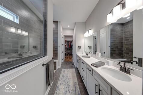 15818 Scher Drive Westfield IN 46074