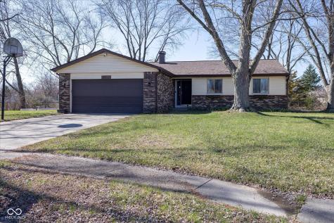 8214 Old Farm Road Indianapolis IN 46256