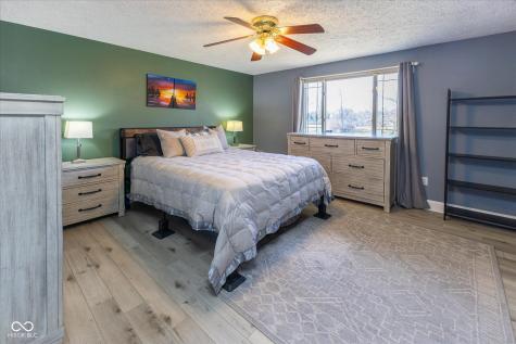 8214 Old Farm Road Indianapolis IN 46256