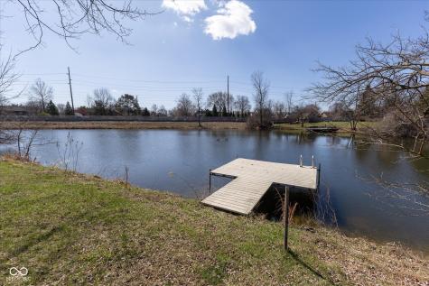 8214 Old Farm Road Indianapolis IN 46256