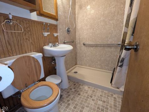 619 Memorial Drive Beech Grove IN 46107