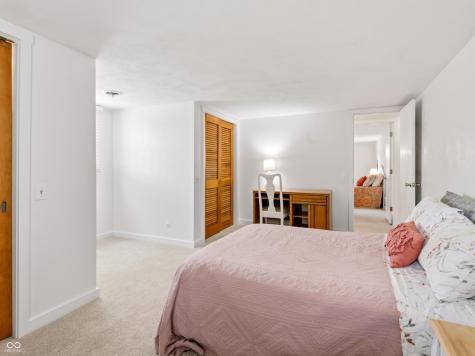 3232 Fairlawn Drive Columbus IN 47203