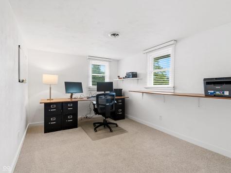 3232 Fairlawn Drive Columbus IN 47203
