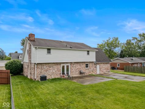 3232 Fairlawn Drive Columbus IN 47203
