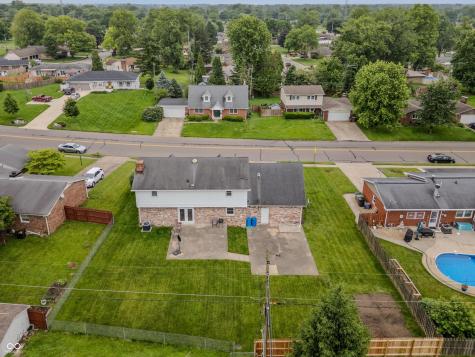 3232 Fairlawn Drive Columbus IN 47203