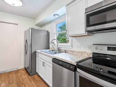 3232 Fairlawn Drive Columbus IN 47203