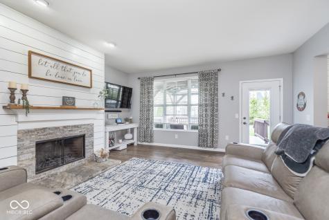 1458 Longleaf Street Avon IN 46123