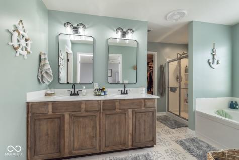 1458 Longleaf Street Avon IN 46123