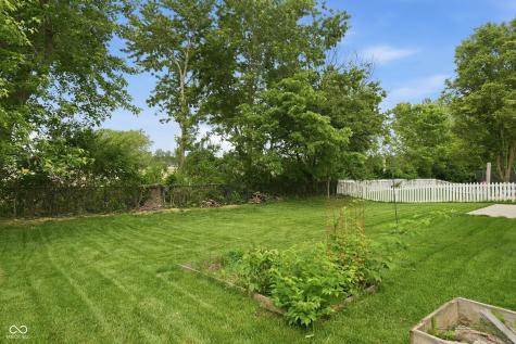 9220 N Coral Reef Road Mccordsville IN 46055