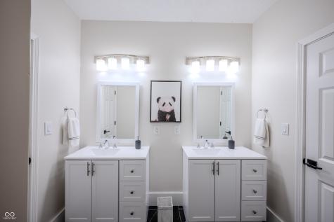 8703 Gordonshire Drive Indianapolis IN 46278