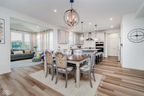 6944 Oakcrest Drive Mccordsville IN 46055