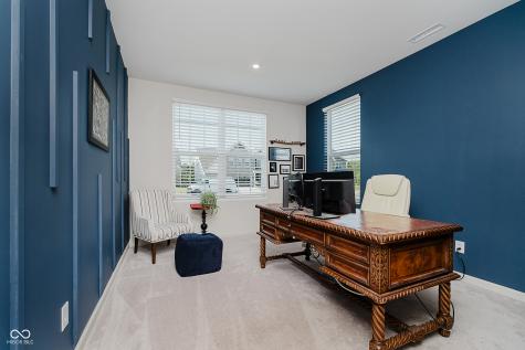 6944 Oakcrest Drive Mccordsville IN 46055