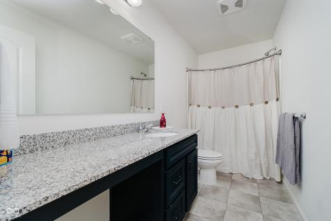 6944 Oakcrest Drive Mccordsville IN 46055