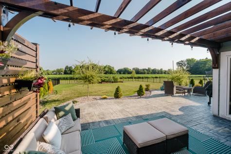 6944 Oakcrest Drive Mccordsville IN 46055