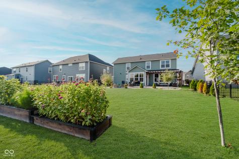6944 Oakcrest Drive Mccordsville IN 46055