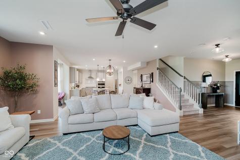 6944 Oakcrest Drive Mccordsville IN 46055