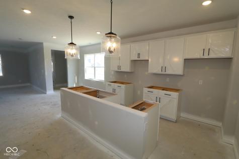 9332 Bauhaus Way Indianapolis IN 46240